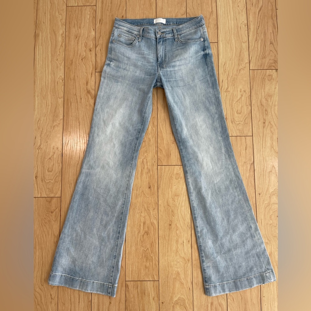 NWOT! WOMENS SEVEN FOR ALL MAN KIND FLARE JEANS!! SIZE 28x32